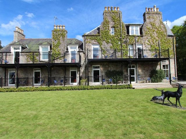 Loch Kinord Hotel — 9.4 km away from Royal Deeside Aberdeenshire