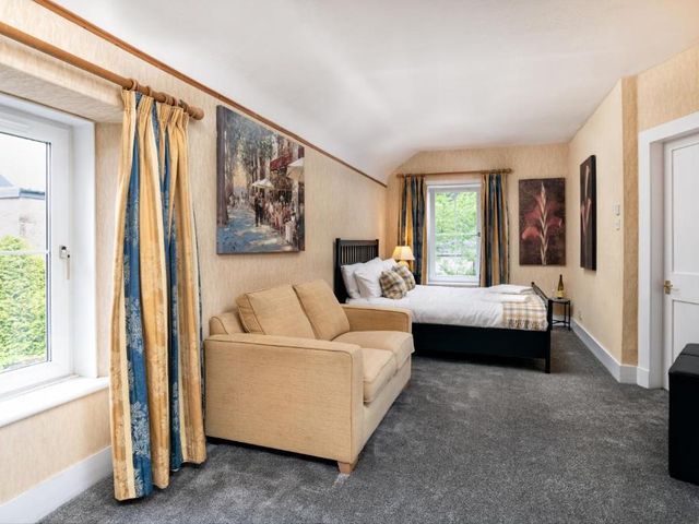 The Green Inn Rooms — 200 m away from Royal Deeside Aberdeenshire