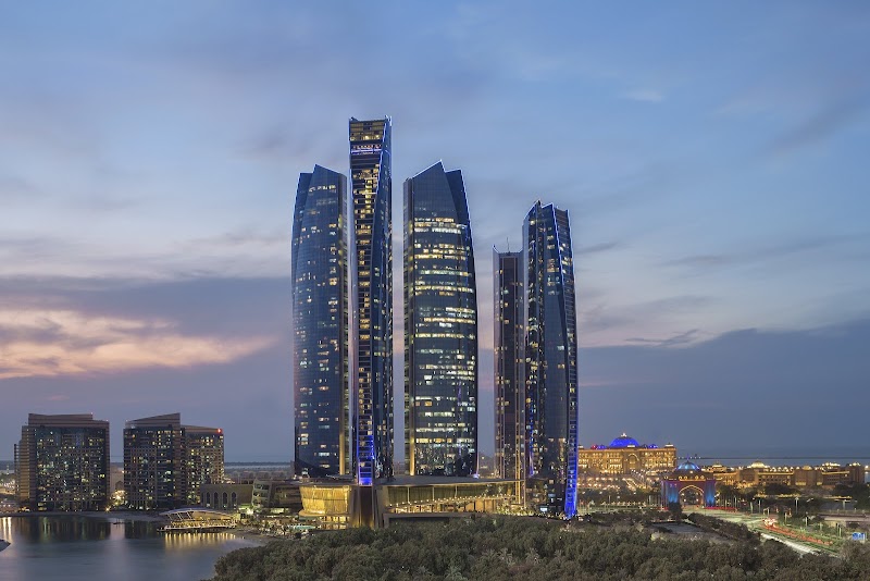 Conrad Abu Dhabi Etihad Towers — Corniche