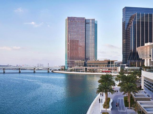 Four Seasons Hotel Abu Dhabi at Al Maryah Island — 5.3 km away from NYU Abu Dhabi