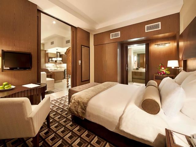 Oaks Liwa Executive Suites — 800 m away from Cleveland Clinic Abu Dhabi