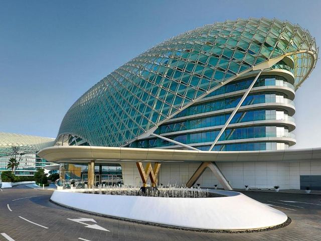 W Abu Dhabi - Yas Island — 1.7 km away from Ferrari World Abu Dhabi