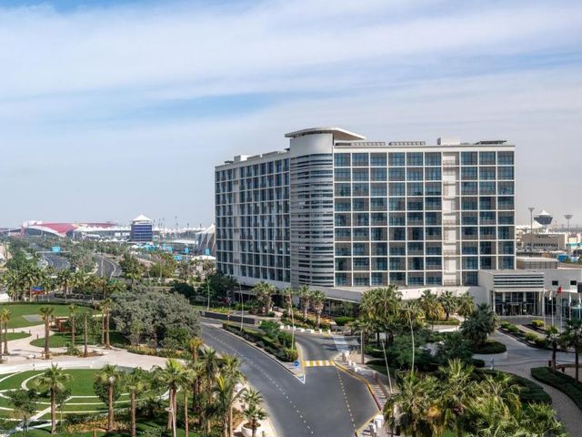 Yas Plaza Marina by IHG — 2 km away from Ferrari World Abu Dhabi