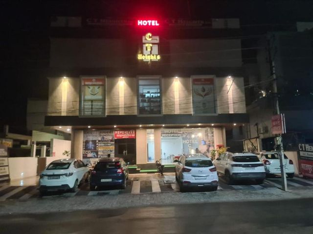 C T Heights Inn — 20.9 km away from Fatehpur Sikri Agra