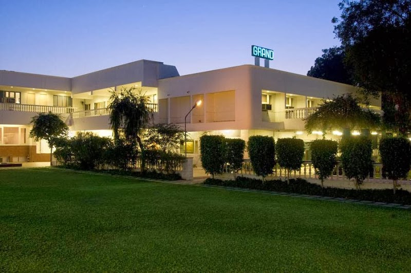 Wyndham Grand Agra — Fatehabad Road