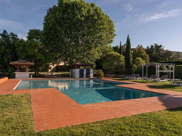 Mercure Aix-En-Provence Sainte-Victoire — 7.1 km away from Mont Sainte-Victoire Aix