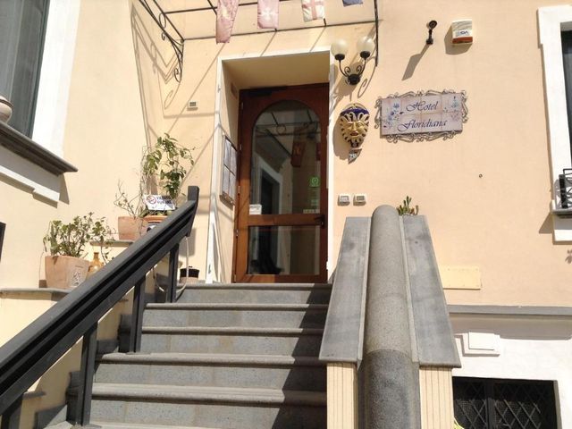 Hotel Floridiana — 20 m away from Amalfi Cathedral