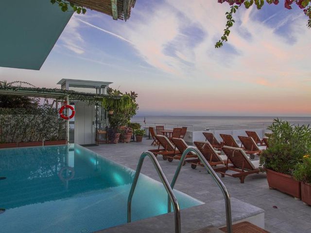 Hotel Marina Riviera — 250 m away from Amalfi Cathedral