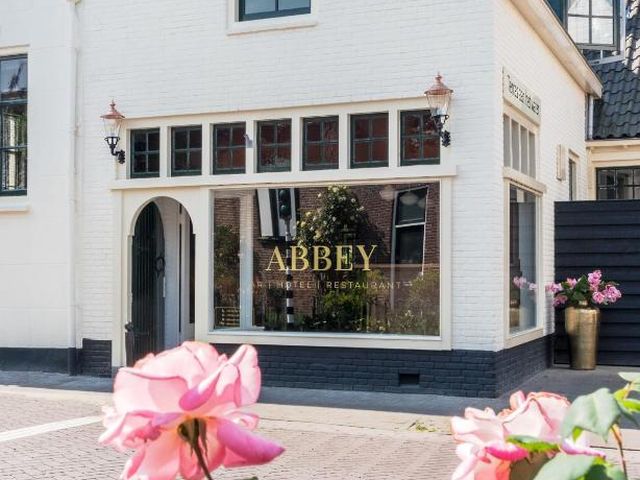 Abbey Abcoude — 2.5 km away from Amsterdam UMC