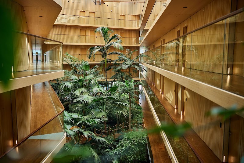 Hotel Jakarta Amsterdam — Eastern Docklands