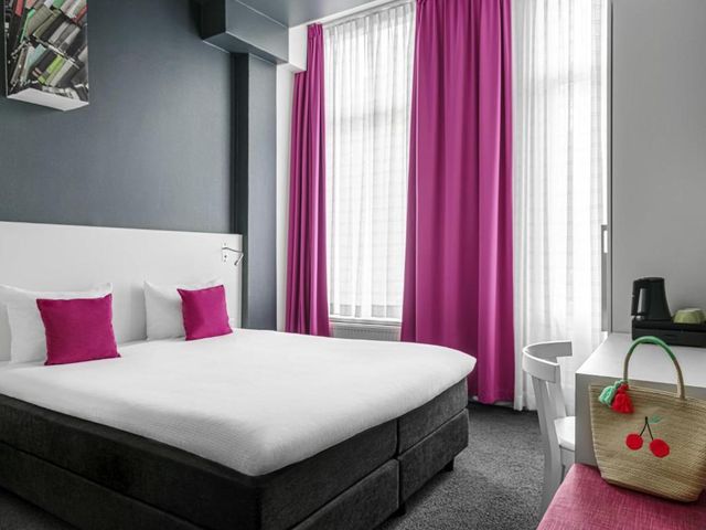 ibis Styles Amsterdam Amstel — 600 m away from Heineken Experience