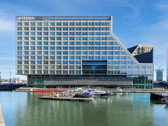 Room Mate Aitana, Amsterdam — 1.6 km away from The Next Web Conference (TNW)