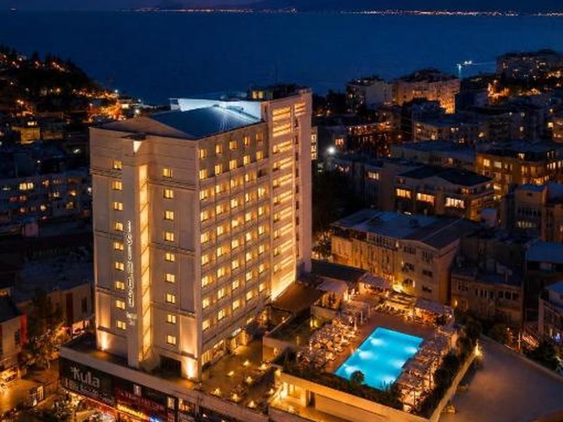 Best Hotels for New Year's Eve in Antalya (2026/27)