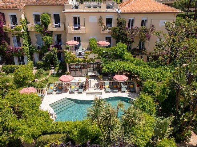 Hôtel La Villa Sainte Valérie Adults Only — 1.5 km away from Cap d'Antibes