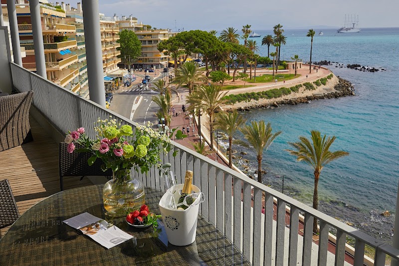 Best Hotels in Antibes for Couples 2026