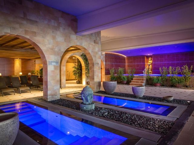Thermen Londerzeel Hotel — 8.2 km away from Tomorrowland