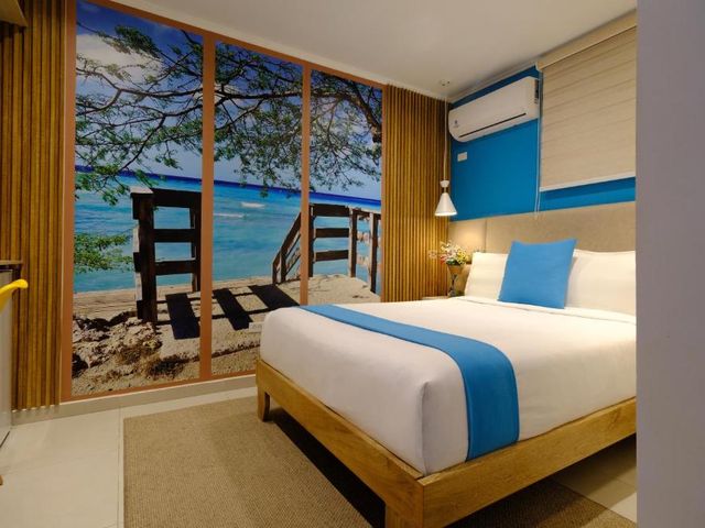 Victoria City Hotel — 3 km from the airport