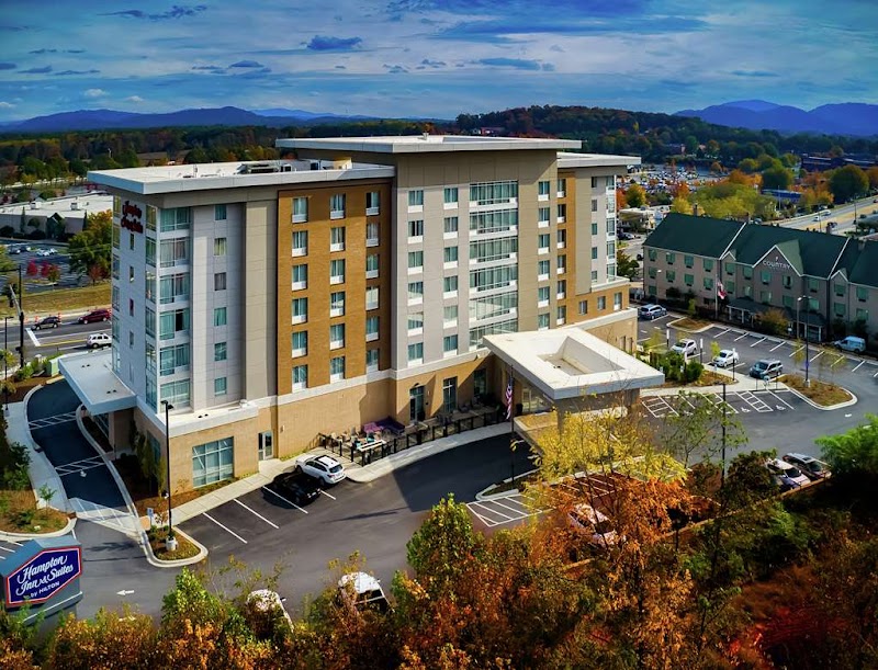 Hampton Inn & Suites Asheville Biltmore Village — Biltmore Village