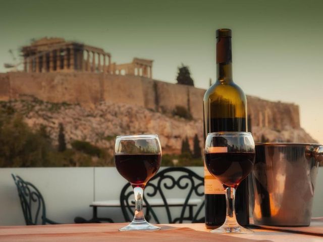 Acropolis View Hotel — 250 m away from Acropolis