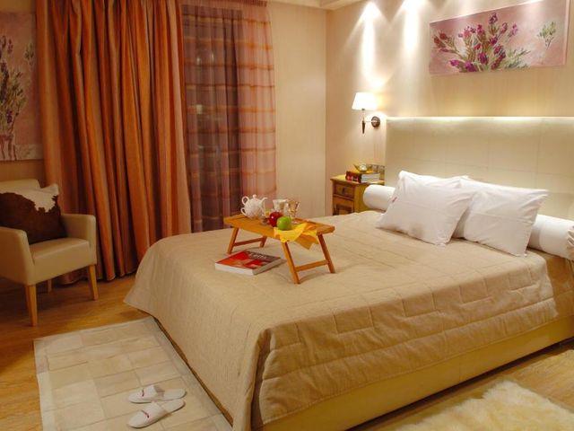 Olympic Fashion Hotels — 1.7 km away from Olympic Stadium Athens