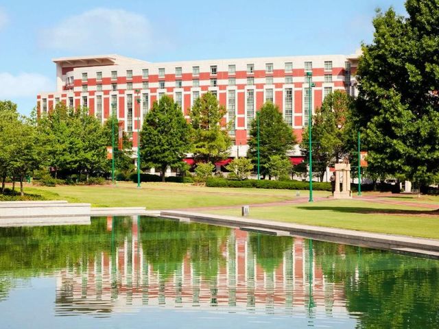 Embassy Suites by Hilton Atlanta at Centennial Olympic Park — 250 m away from CNN Center