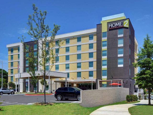 Home2 Suites by Hilton Atlanta Airport North — 2.4 km from the airport