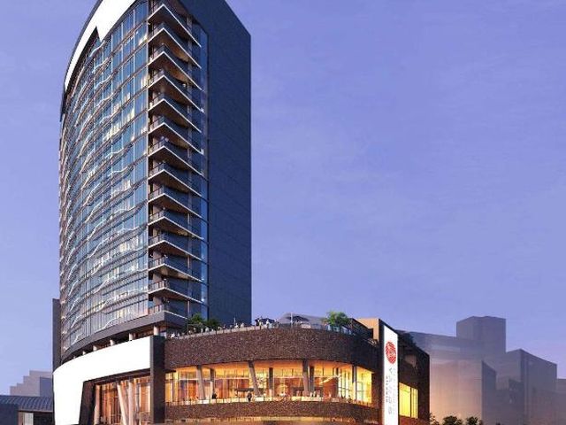 Hotel Phoenix Atlanta — 300 m away from CNN Center
