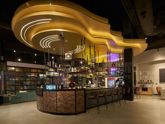 Moxy Atlanta Downtown — 450 m away from CNN Center