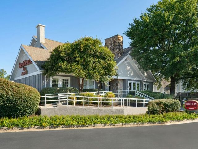 Residence Inn by Marriott Atlanta Cumberland/Galleria — 900 m away from Truist Park