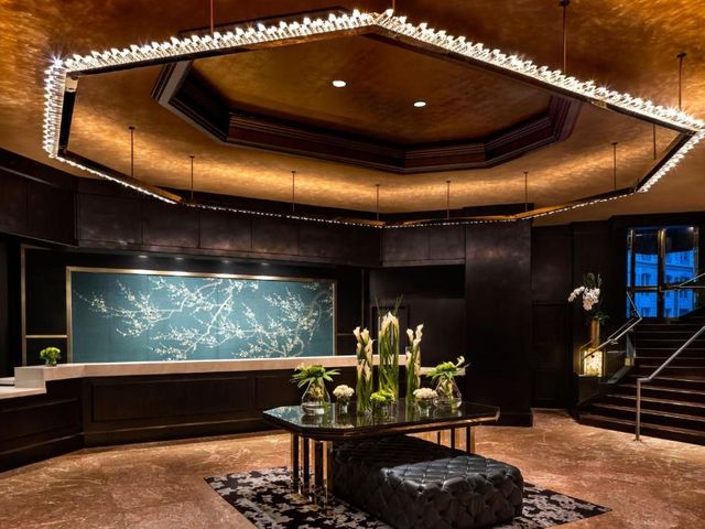 The Ritz-Carlton Atlanta — 1.3 km away from Martin Luther King Jr. National Historic Site