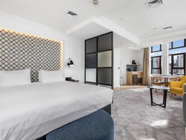 Legacy Airedale Hotel Auckland — 1 km away from Auckland City Hospital