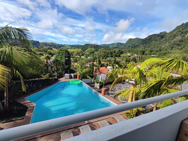 Vista do Vale - Hotel — 700 m away from Furnas Hot Springs Azores