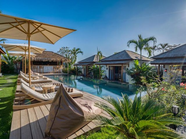 EHOA NYANYI BEACH Boutique Hotel - In front of entrance to NUANU — 1.8 km away from Tanah Lot Temple