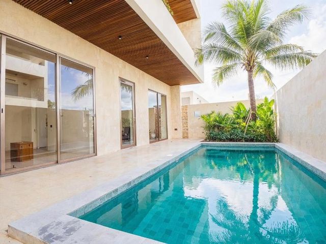 Surfside Uluwatu Resort — 1.4 km away from Uluwatu Temple
