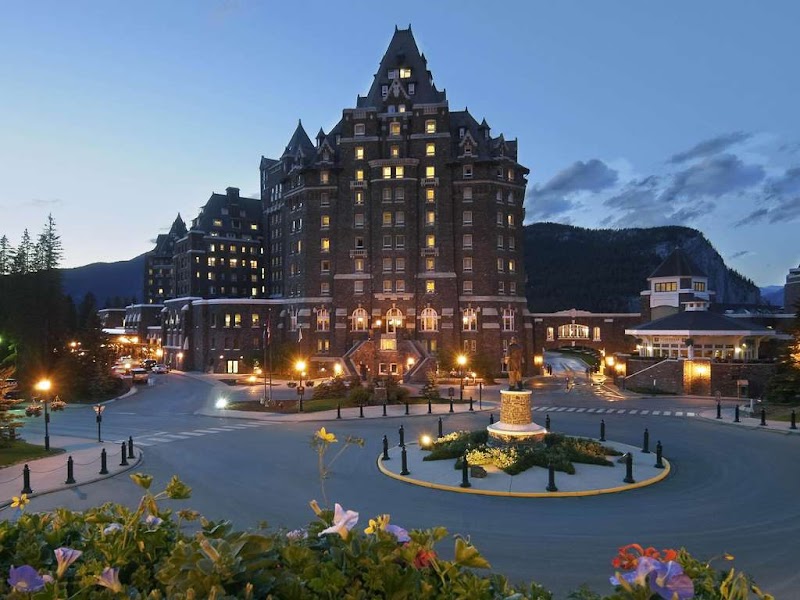 Best Hotels in Banff for Couples 2026