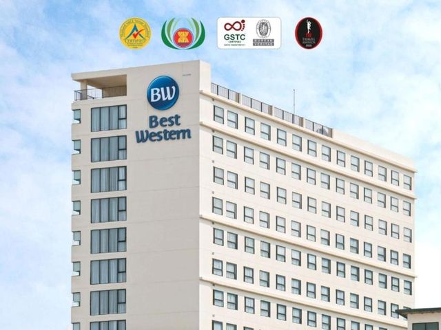 Best Western Chatuchak — 400 m away from Chatuchak Weekend Market