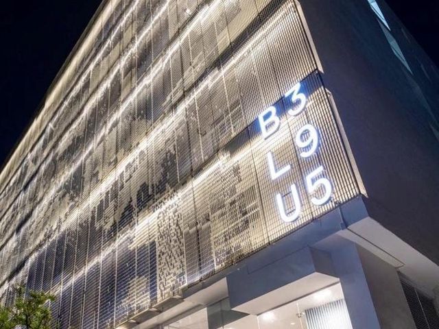 BLU 395 Ari-Saphan Khwai — 1.1 km away from Chatuchak Weekend Market
