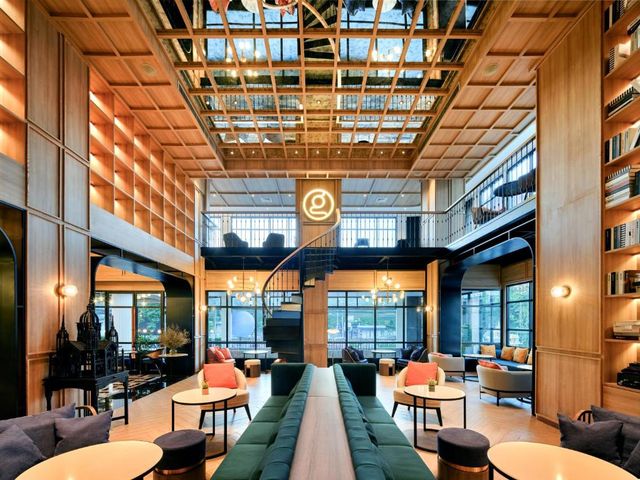Graph Hotels Bangkok — 1.1 km away from S20 Songkran Festival