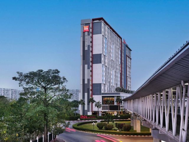ibis Bangkok IMPACT — 700 m away from IMPACT Arena Bangkok