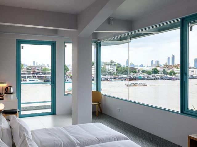 Mowa Bangkok — 500 m away from Siriraj Hospital