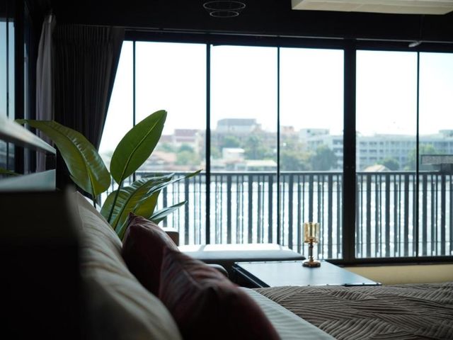 NORN Riverside Bangkok Hotel - นอนริมน้ำ — 600 m away from Mahidol University Siriraj Hospital