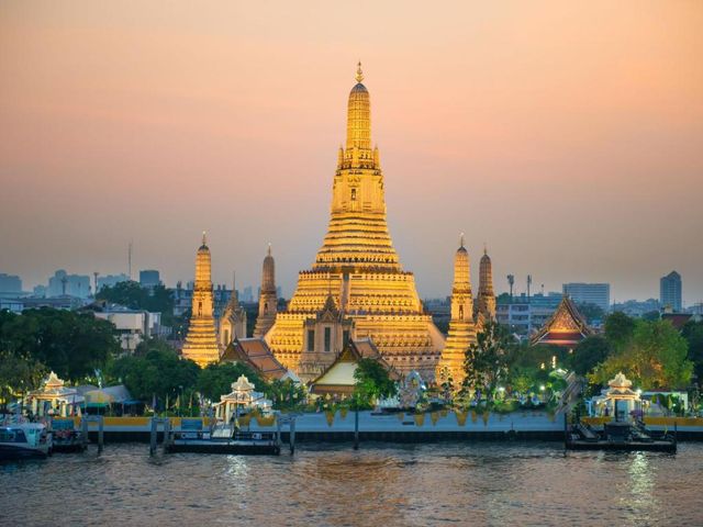 Sala Rattanakosin Bangkok — 250 m away from Wat Pho