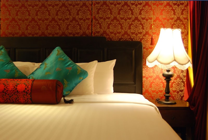 Best Bangkok Hotels for Street Food 2026