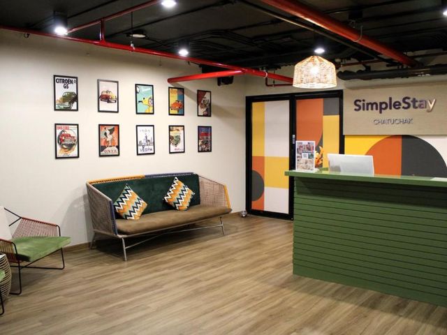 SimpleStay Chatuchak, SureStay Collection by Best Western — 400 m away from Chatuchak Weekend Market