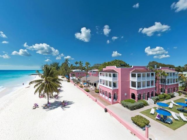 Southern Palms Beach Club — 8.9 km from the airport