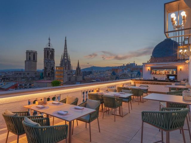 Boutique Hotel H10 Montcada — 200 m away from Gothic Quarter
