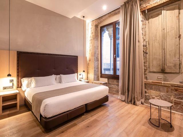 Gran Hotel Barcino 4 Sup — 100 m away from Gothic Quarter