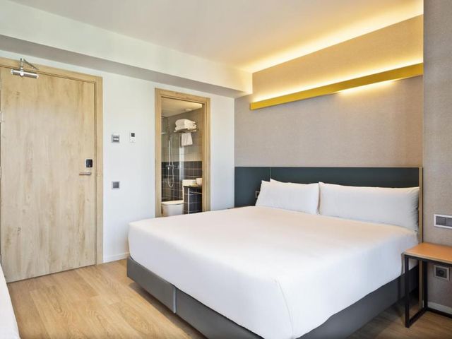 Hotel Brick Barcelona — 450 m away from Sonar Barcelona