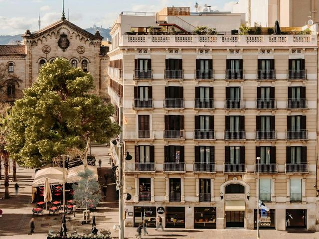 Hotel Casa Luz — 100 m away from Universitat de Barcelona