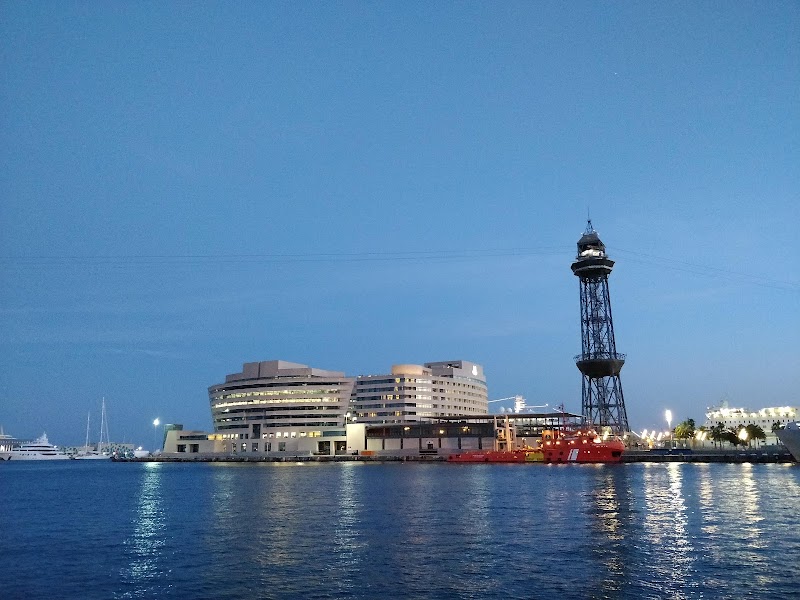 Hotel Urquinaona — Gothic Quarter / Eixample border